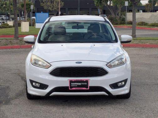 Oxford White 2016 Ford Focus SE