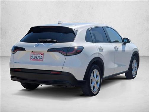 Platinum White Pearl 2024 Honda HR-V LX