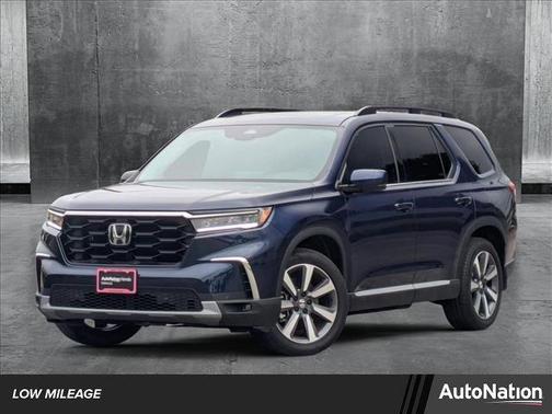 2025 Honda Pilot Touring 8-Passenger