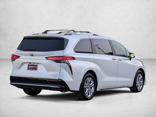 2023 Toyota Sienna Platinum