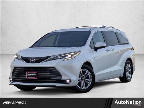 2023 Toyota Sienna Platinum