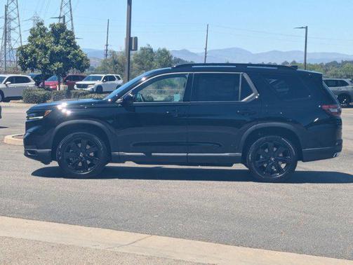 2025 Honda Pilot Black Edition