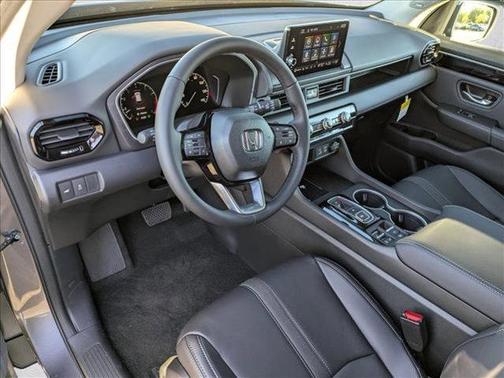 2025 Honda Pilot Touring 8-Passenger