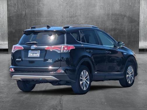 2018 Toyota RAV4 Hybrid XLE