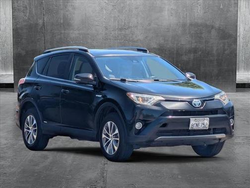 2018 Toyota RAV4 Hybrid XLE