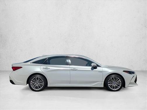 2019 Toyota Avalon Hybrid Limited