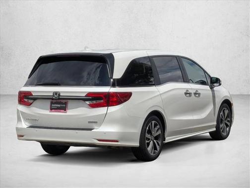 Platinum White Pearl 2024 Honda Odyssey Touring