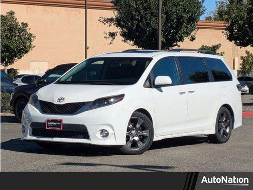 2015 Toyota Sienna SE Premium