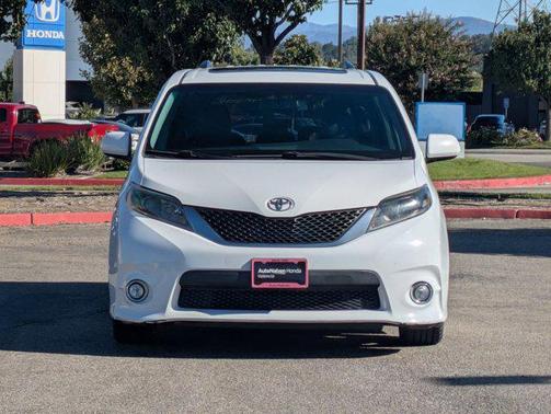 2015 Toyota Sienna SE Premium