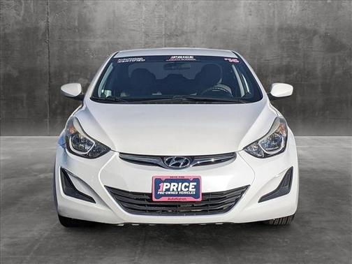 Photo 2 of 25 of 2016 Hyundai Elantra SE