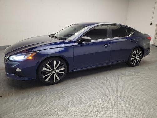 2022 Nissan Altima SR FWD