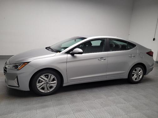 Stellar Silver 2020 Hyundai ELANTRA SEL