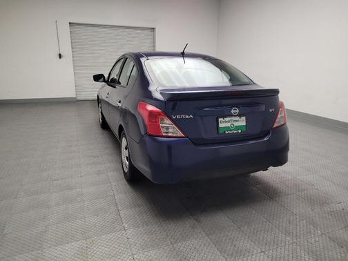 Deep Blue Pearl 2018 Nissan Versa 1.6 SV