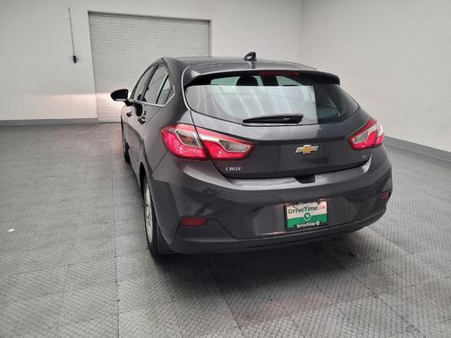 Gray 2017 Chevrolet Cruze LT