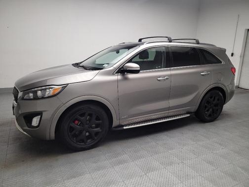 Titanium Silver 2017 Kia Sorento SX