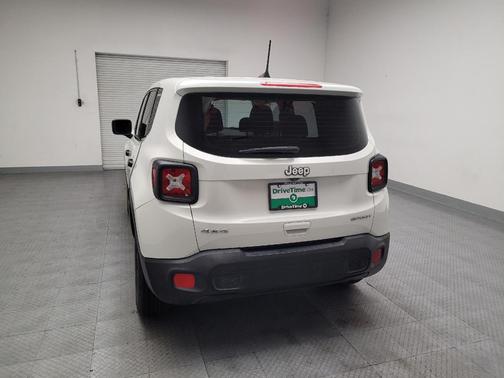 Alpine White 2018 Jeep Renegade Sport