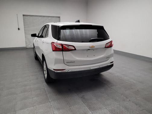 White 2018 Chevrolet Equinox LT