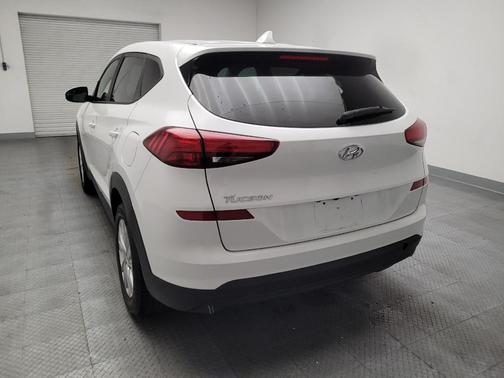White Pearl 2019 Hyundai TUCSON SE