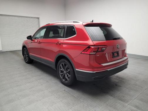 Kings Red Metallic 2022 Volkswagen Tiguan 2.0T SE