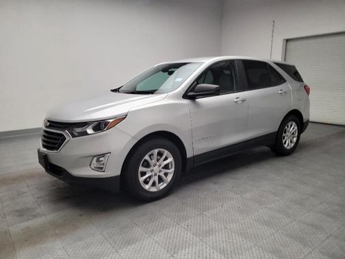 Silver Ice Metallic 2021 Chevrolet Equinox LS