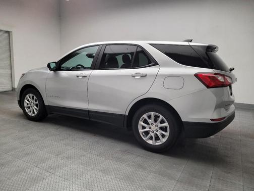 Silver Ice Metallic 2021 Chevrolet Equinox LS