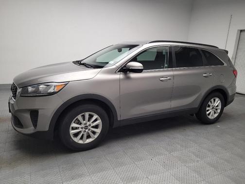 Titanium Silver 2019 Kia Sorento LX