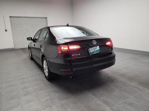 Black 2015 Volkswagen Jetta 1.8T SE