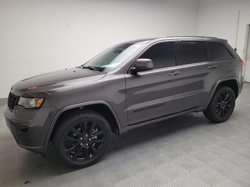 2020 Jeep Grand Cherokee Altitude