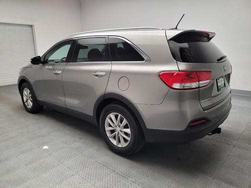 Titanium Silver 2018 Kia Sorento LX