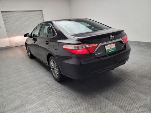 Midnight Black Metallic 2017 Toyota Camry SE