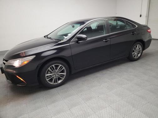 Midnight Black Metallic 2017 Toyota Camry SE
