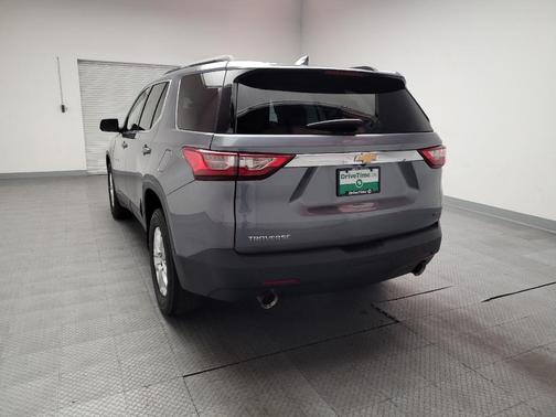 Gray 2019 Chevrolet Traverse LT Cloth