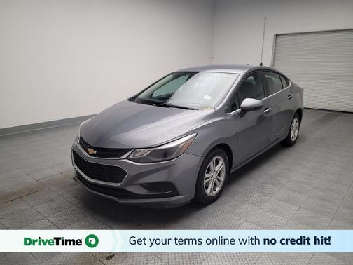 Gray 2018 Chevrolet Cruze LT
