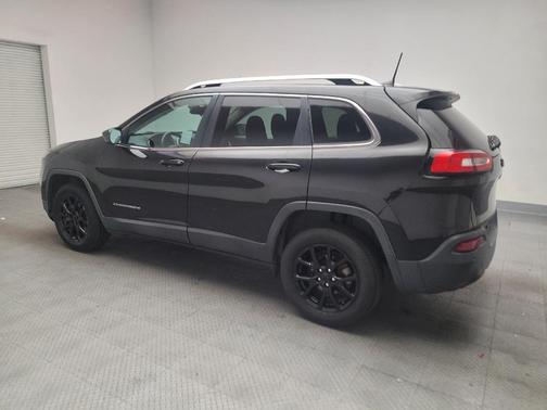 Brilliant Black Crystal Pearlcoat 2016 Jeep Cherokee Latitude