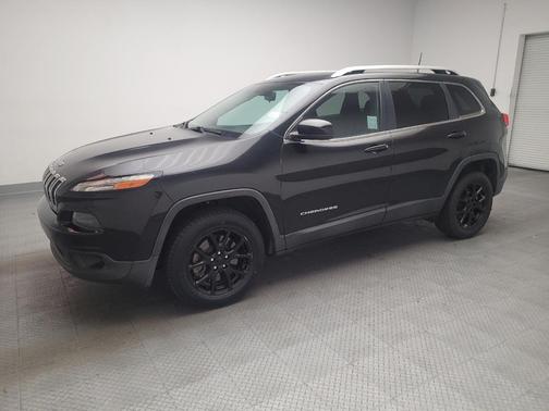 Brilliant Black Crystal Pearlcoat 2016 Jeep Cherokee Latitude