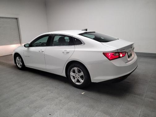Summit White 2023 Chevrolet Malibu 1LS