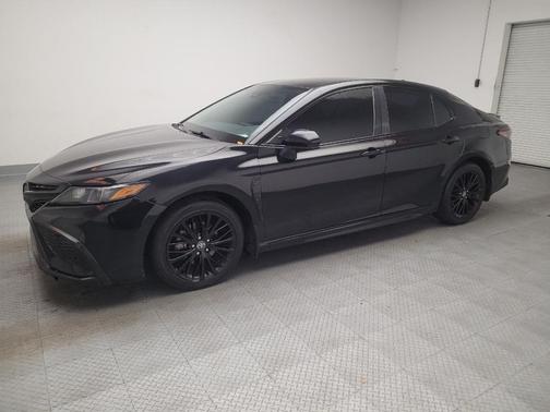 Midnight Black Metallic 2021 Toyota Camry SE