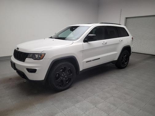 Bright White Clearcoat 2019 Jeep Grand Cherokee Upland