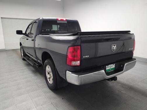 Maximum Steel Metallic Clearcoat 2018 RAM 1500 SLT
