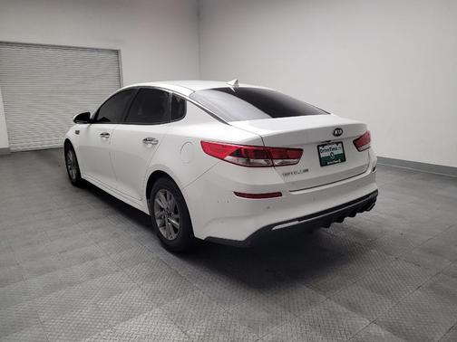 Snow White Pearl 2019 Kia Optima LX