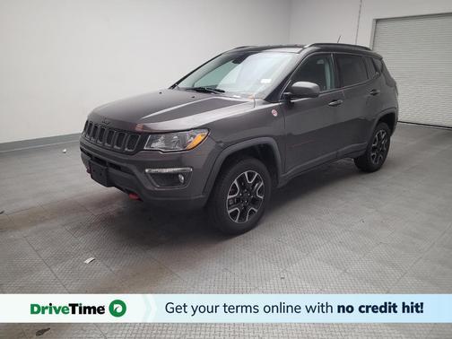 Granite Crystal Metallic Clearcoat 2019 Jeep Compass Trailhawk