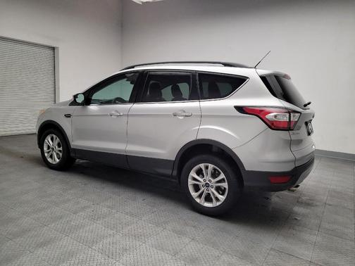 Ingot Silver Metallic 2018 Ford Escape SE