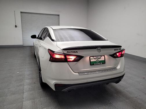 2022 Nissan Altima SR FWD