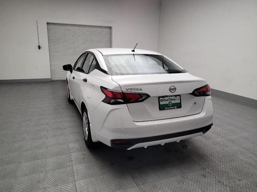 Fresh Powder 2025 Nissan Versa 1.6 S