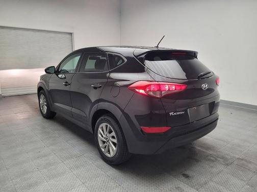 Black Noir Pearl 2018 Hyundai TUCSON SE