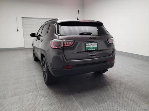 Granite Crystal Metallic Clearcoat 2020 Jeep Compass Latitude