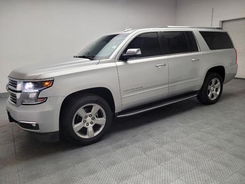 Silver Ice Metallic 2018 Chevrolet Suburban Premier