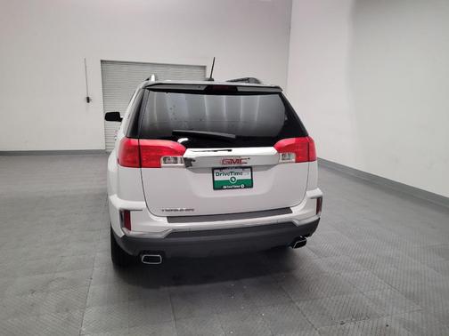 White 2016 GMC Terrain SLT
