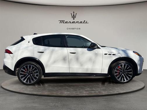 White 2025 Maserati Grecale Modena