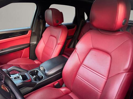 2020 Porsche Cayenne Cayenne